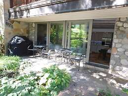 Village Center 1j 2 Bedroom Condo by RedAwning