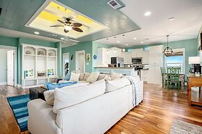 The Beach House 3 Bedroom Home by RedAwning