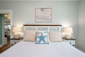 The Beach House 3 Bedroom Home by RedAwning