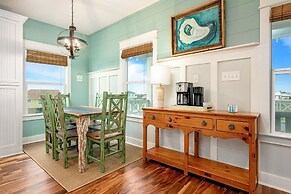 The Beach House 3 Bedroom Home by RedAwning