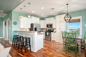 The Beach House 3 Bedroom Home by RedAwning