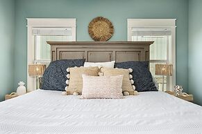 The Beach House 3 Bedroom Home by RedAwning