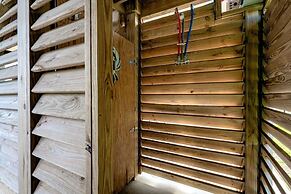 The Beach House 3 Bedroom Home by RedAwning