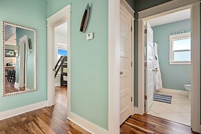 The Beach House 3 Bedroom Home by RedAwning