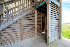 The Beach House 3 Bedroom Home by RedAwning