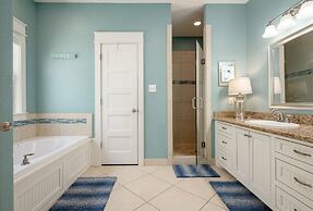 The Beach House 3 Bedroom Home by RedAwning