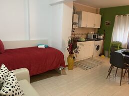 Cosy 1-bed Apartment Good Amenities in Seixal