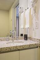 Charlie Sabiá Moema Essential