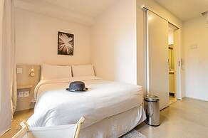 Charlie Sabiá Moema Essential