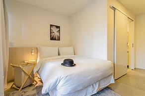 Charlie Sabiá Moema Essential