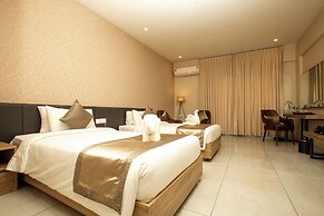 VRR Hotel's And Convention Centre