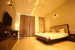 VRR Hotel's And Convention Centre