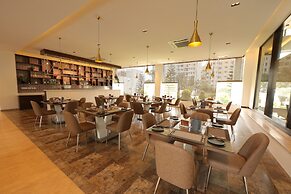 VRR Hotel's And Convention Centre