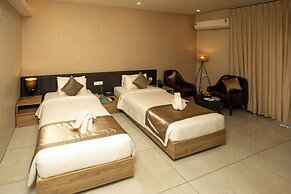 VRR Hotel's And Convention Centre