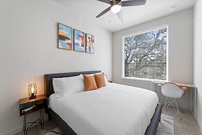 Chic King Bed 1BR Suite 5 Min to DT