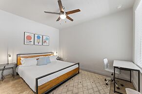 Upscale 2BR King Suite Close to DT Domain UT