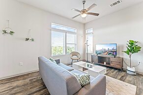 Prime Soco Charming 1BR King Suite w Pool Parking