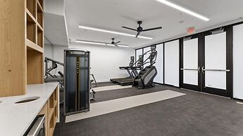 Prime Soco Charming 1BR King Suite w Pool Parking