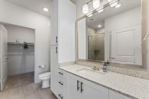 Prime Soco Cozy 1BR King Suite w Pool Parking