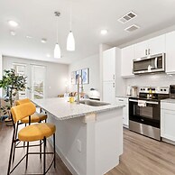 Prime Soco Quaint 1BR King Suite w Pool Parking