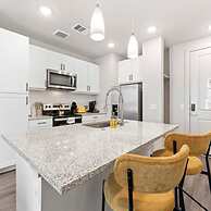 Prime Soco Quaint 1BR King Suite w Pool Parking