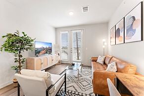 Prime Soco Quaint 1BR King Suite w Pool Parking