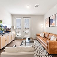 Prime Soco Quaint 1BR King Suite w Pool Parking