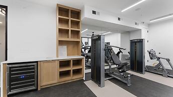 Prime Soco Bright 2BR King Suite w Pool Parking