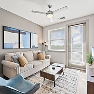 Cozy 1BR King Suite Close to Downtown w Fast Wifi