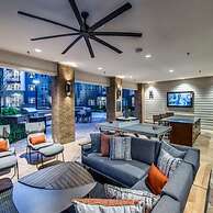 Cozy 1BR King Suite Close to Downtown w Fast Wifi