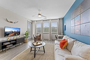 Serene 1BR King Suite Close to Downtown w Fast Wifi