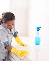 Serene 1BR King Suite Close to Downtown w Fast Wifi