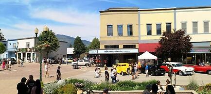 In the Heart of it All by Revelstoke Vacations