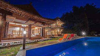 Gangneung Booyoonok Hanok Pension