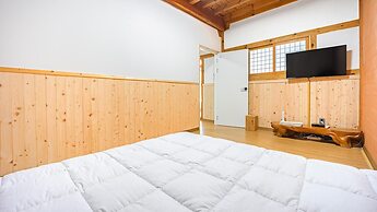 Gangneung Booyoonok Hanok Pension