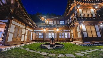 Gangneung Booyoonok Hanok Pension