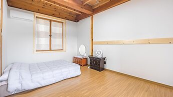 Gangneung Booyoonok Hanok Pension