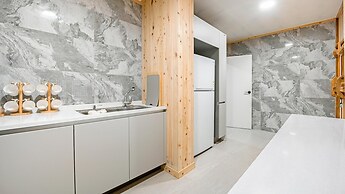 Gangneung Booyoonok Hanok Pension