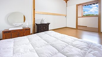 Gangneung Booyoonok Hanok Pension