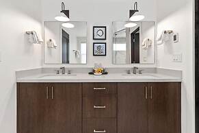 Empire 4 Bedrooms PEA-1009 by KBM