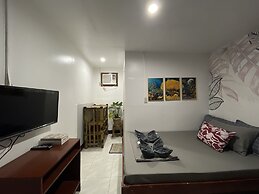 Julz El Nido Inn by Cocotel