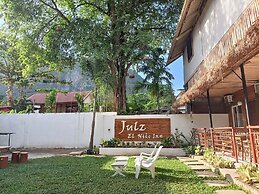 Julz El Nido Inn by Cocotel