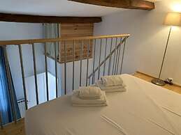 Porcellana Apartment