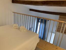 Porcellana Apartment