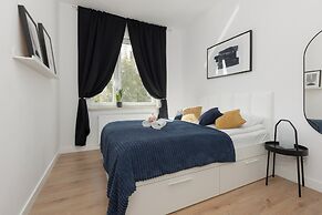 Warsaw Apartment Jurajska by Renters