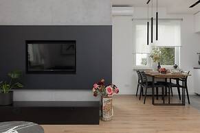 Warsaw Apartment Jurajska by Renters