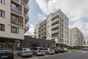 Warsaw Apartment Jurajska by Renters