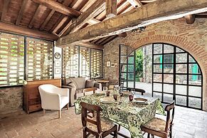 Studio With Pool And Orchard