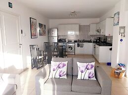 Stunning Spacious 2-bed Apartment in Liopetri