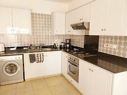 Stunning Spacious 2-bed Apartment in Liopetri